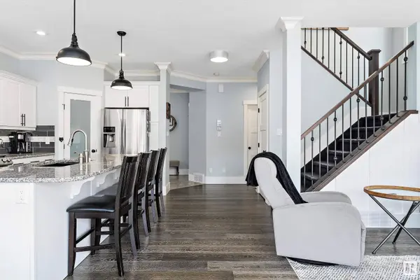 3237 ALLAN WY SW, Edmonton, AB T6W 2K3