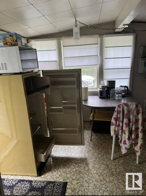 3 Leslies RD, Rural Athabasca County, AB T9S 1R9