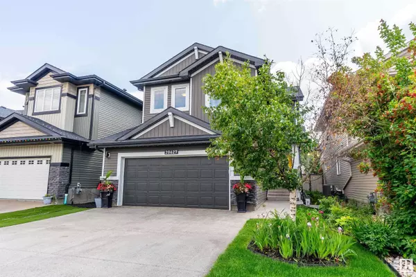 20627 97 AV NW, Edmonton, AB T5T 4V5