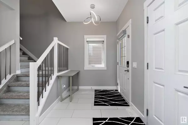 20627 97 AV NW, Edmonton, AB T5T 4V5