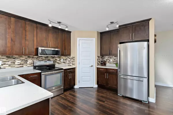 15132 31 ST NW, Edmonton, AB T5Y 0S3