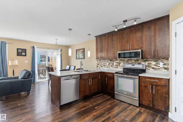 15132 31 ST NW, Edmonton, AB T5Y 0S3