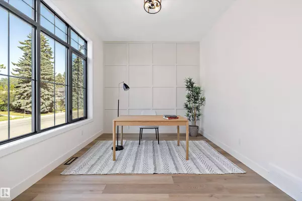 14711 88 AV NW, Edmonton, AB T5R 4J9