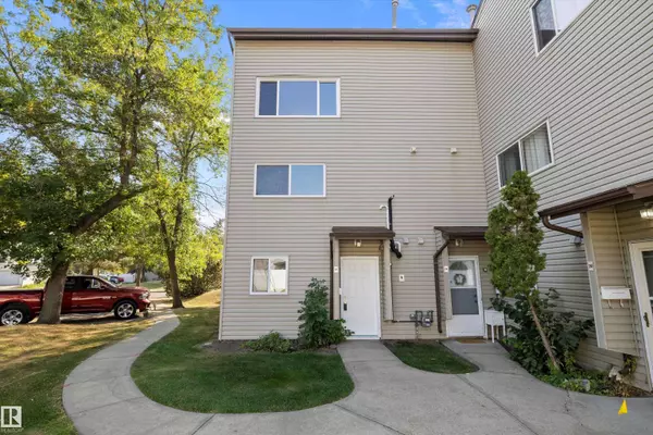 25F MEADOWLARK VG NW, Edmonton, AB T5R 5X4