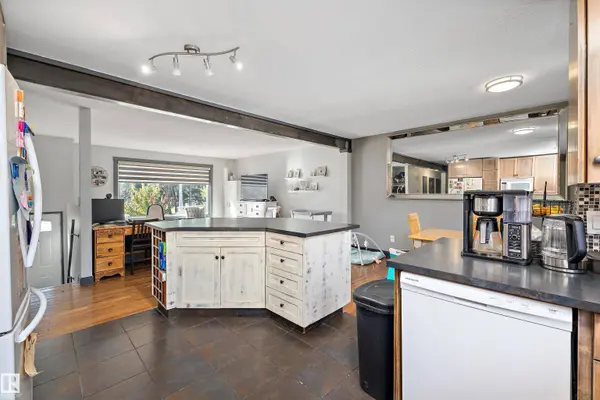 14 FALLHAVEN PL, St. Albert, AB T8N 1V1