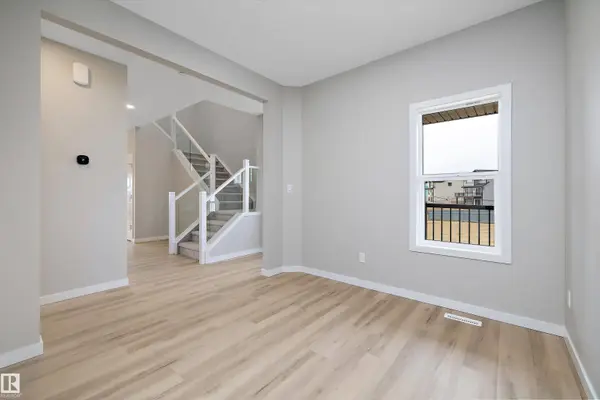 4544 Kinsella LI SW, Edmonton, AB T6W 5G4