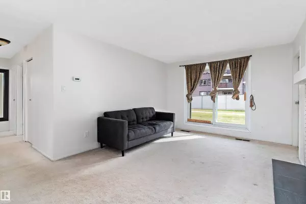 #105 32 ALPINE PL, St. Albert, AB T8N 3Y2