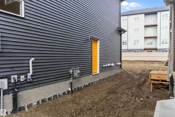 841 ROWAN CL SW, Edmonton, AB T6X 1A2