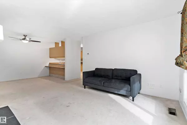 #105 32 ALPINE PL, St. Albert, AB T8N 3Y2