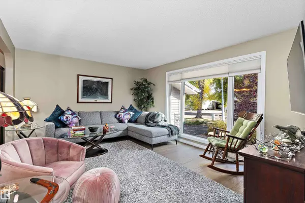 8 FARMSTEAD AV, St. Albert, AB T8N 1V8