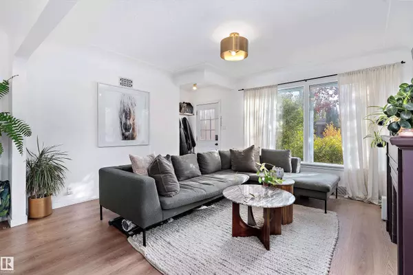 10632 73 AV NW, Edmonton, AB T6E 1C4