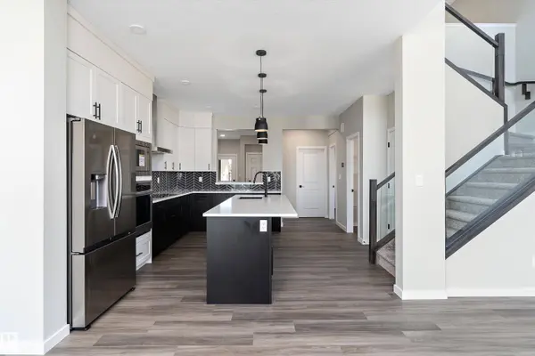 4777 KINNEY RD SW, Edmonton, AB T6W 5G4