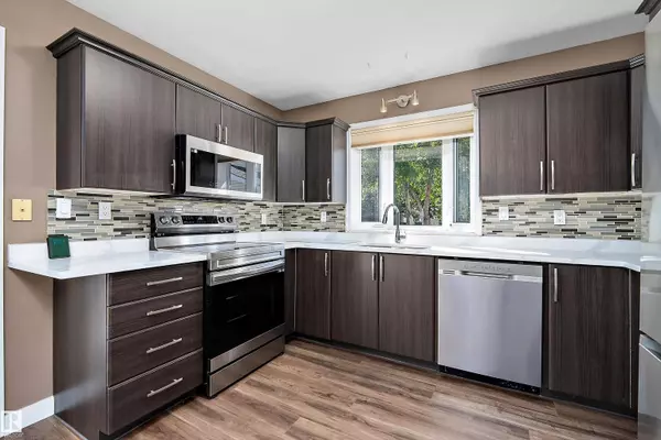 18211 80 AV NW, Edmonton, AB T5T 0V3