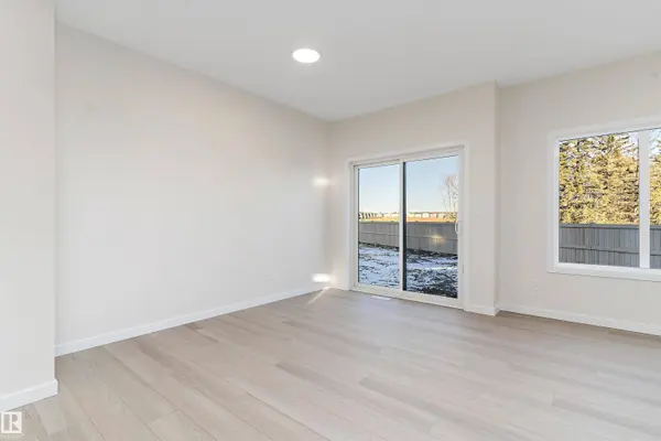 823 ROWAN CL SW, Edmonton, AB T6X 1A2