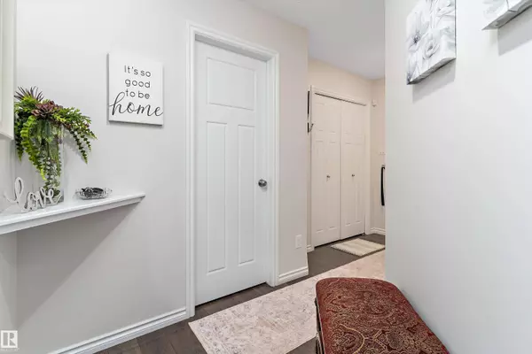 #42 6835 SPEAKER VS NW, Edmonton, AB T6R 0S6