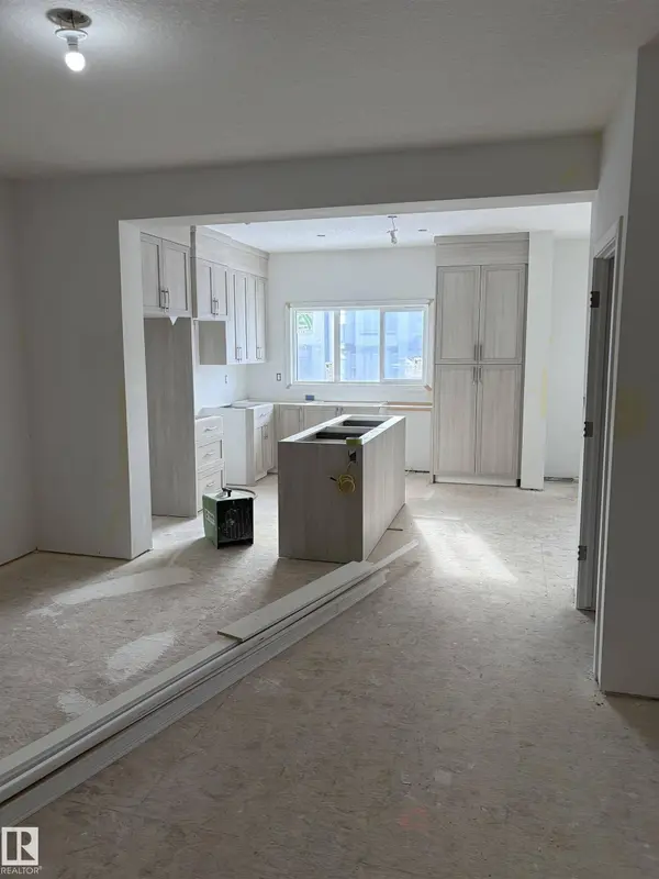 8923 ELVES LO NW, Edmonton, AB T6M 0T8