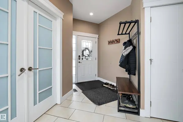 178 WOODHILL, Fort Saskatchewan, AB T8L 0L5