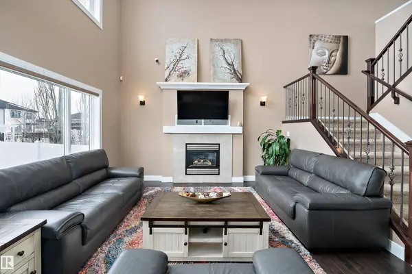 178 WOODHILL, Fort Saskatchewan, AB T8L 0L5