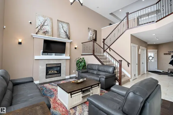 178 WOODHILL, Fort Saskatchewan, AB T8L 0L5
