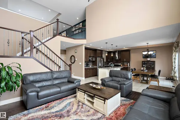 178 WOODHILL, Fort Saskatchewan, AB T8L 0L5