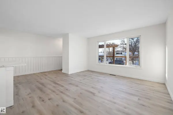 49 SHERIDAN DR, St. Albert, AB T8N 1N1