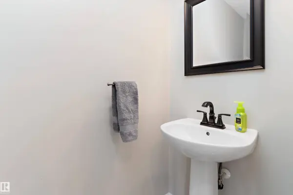 231 GREENFIELD WY, Fort Saskatchewan, AB T8L 0B3