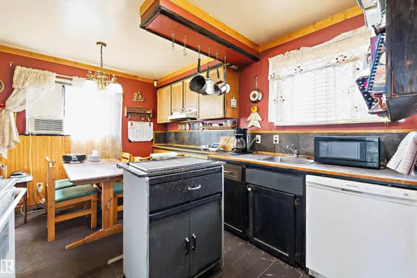 13508 111 ST NW, Edmonton, AB T5E 4Z8