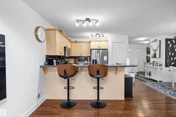63 SUMMERTON ST, Sherwood Park, AB T8H 2V3