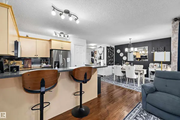 63 SUMMERTON ST, Sherwood Park, AB T8H 2V3