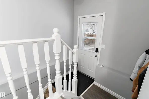 3742 53 ST, Wetaskiwin, AB T9A 2K7
