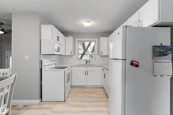 3742 53 ST, Wetaskiwin, AB T9A 2K7