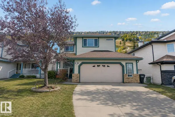 1105 KLARVATTEN CV NW, Edmonton, AB T5Z 3N3