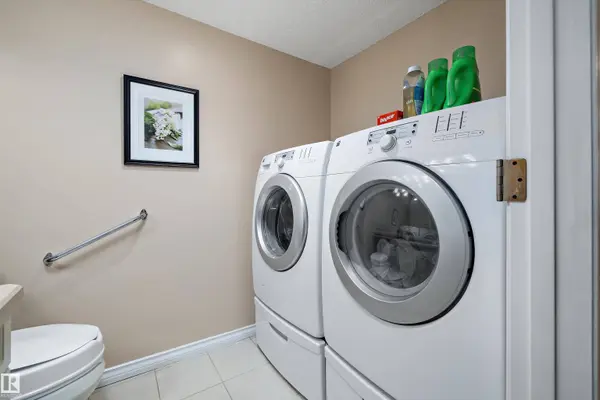 1027 109 ST NW, Edmonton, AB T6J 5G2