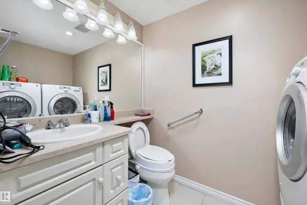 1027 109 ST NW, Edmonton, AB T6J 5G2