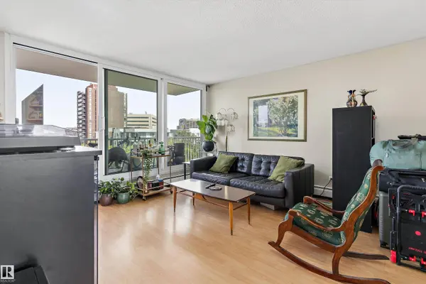 #706 9930 113 ST NW, Edmonton, AB T5K 1N6