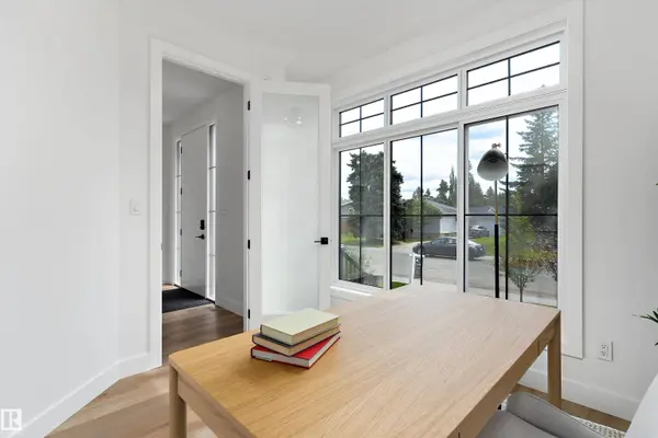 14512 86 AV NW, Edmonton, AB T5R 4B6