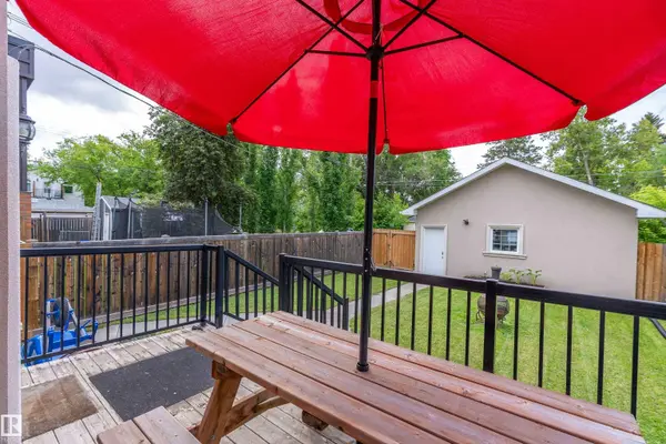 10623 75 AV NW, Edmonton, AB T6E 1J6