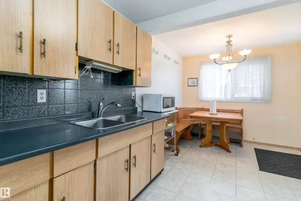 14737 25 ST NW, Edmonton, AB T5Y 2E8