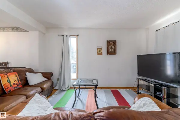 14737 25 ST NW, Edmonton, AB T5Y 2E8