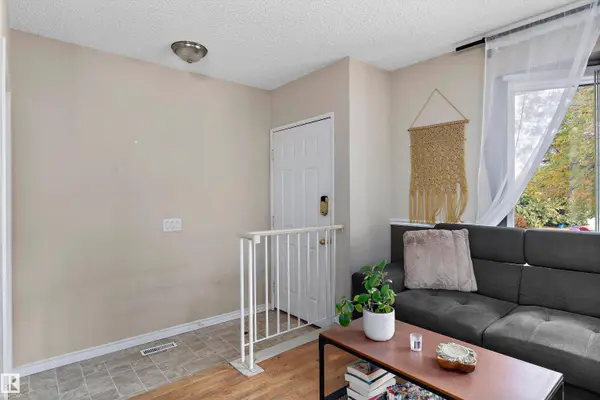 5406 55 ST, Beaumont, AB T4X 1A4