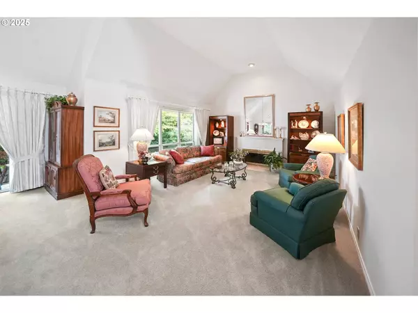 31530 SW VILLAGE GREEN CT, Wilsonville, OR 97070