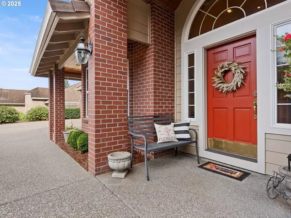 1972 NE 19TH AVE, Canby, OR 97013