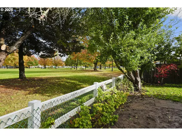 16045 SW RED CLOVER LN, Sherwood, OR 97140