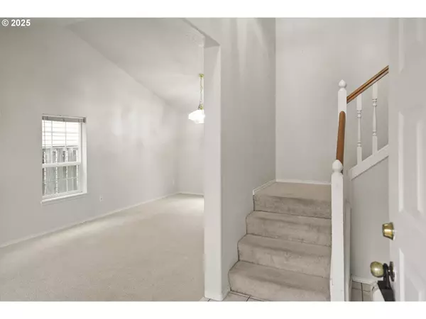 16045 SW RED CLOVER LN, Sherwood, OR 97140