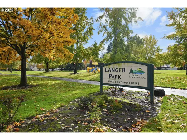 16045 SW RED CLOVER LN, Sherwood, OR 97140