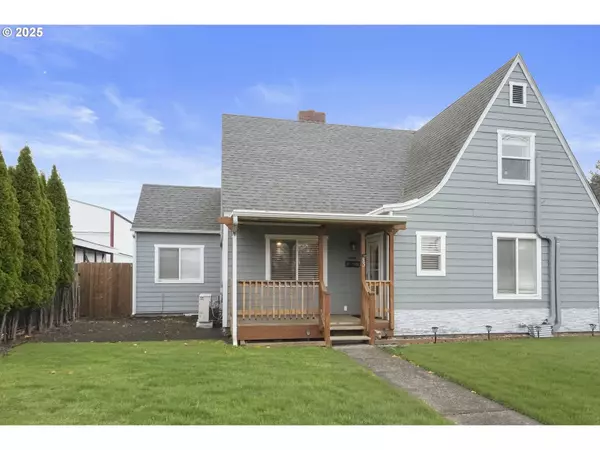 35 S MAIN ST, Lebanon, OR 97355