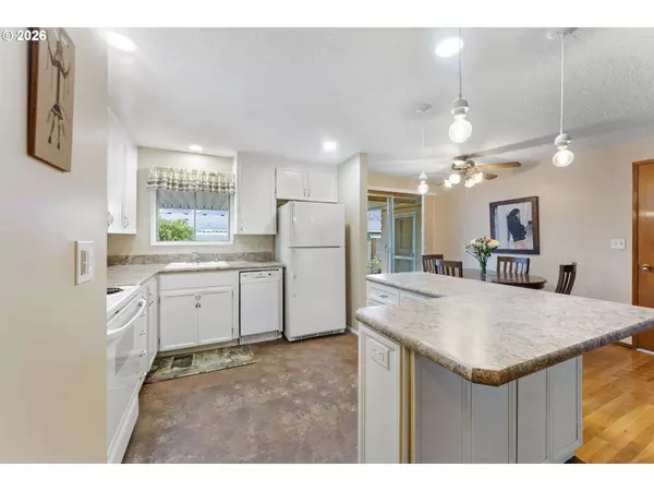 1760 VANDERBECK LN, Woodburn, OR 97071