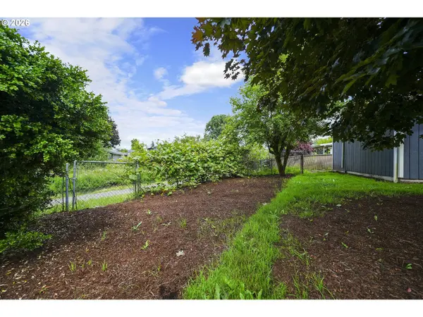 2570 CLAY CT, Albany, OR 97322