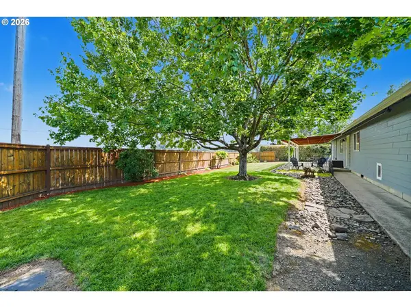 1002 37TH AVE, Albany, OR 97321