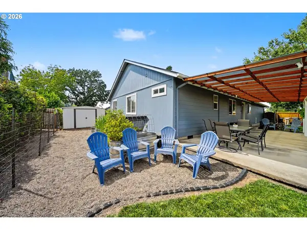 1002 37TH AVE, Albany, OR 97321